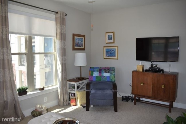 Building Photo - 215 Promenade Vista Street