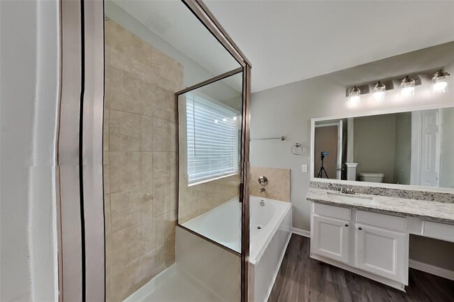 Building Photo - 21634 Falvel Lake Dr
