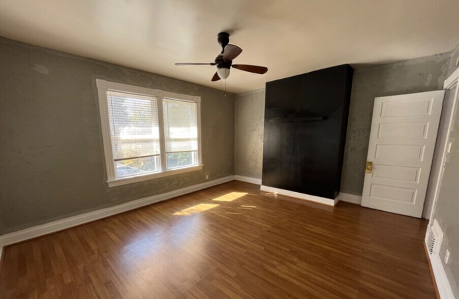 Bedroom 2 - 244 Oak St