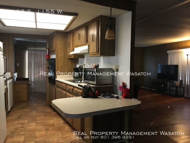 Building Photo - 3 Bedroom Mobile Home in West Jordan