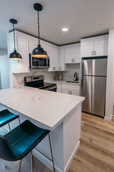 Kitchen - 2729 Dwight LP