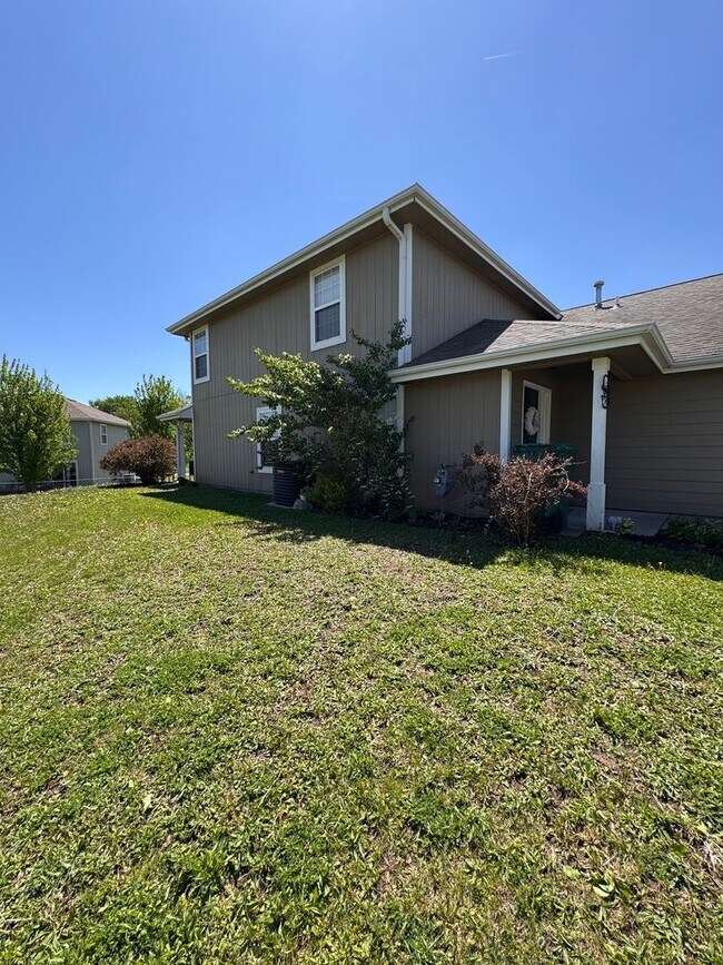 Building Photo - 514 Stonemont Dr