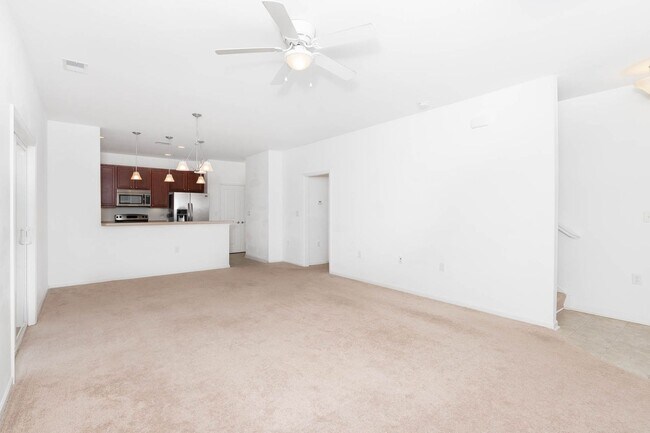 Building Photo - Spacious Condo in Spence Crossing