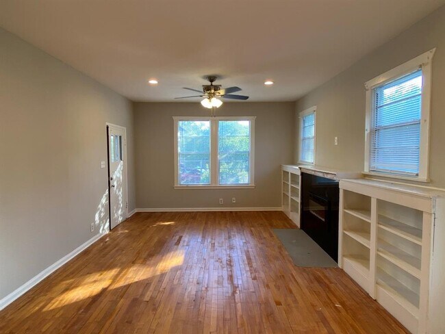 Building Photo - 6523 Avenue C