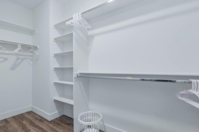 Building Photo - 6029 Benton St