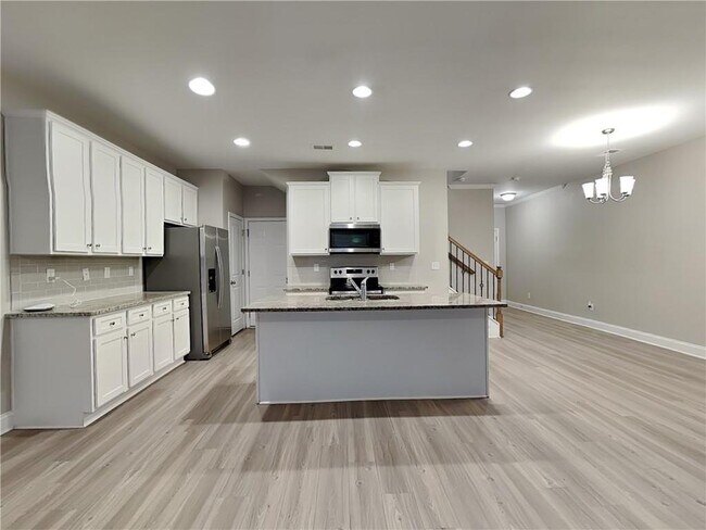 Building Photo - 409 Trickum Hill Dr