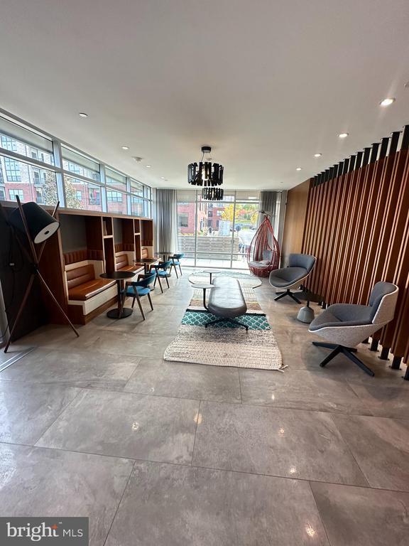 Building Photo - 145 Riverhaven Dr