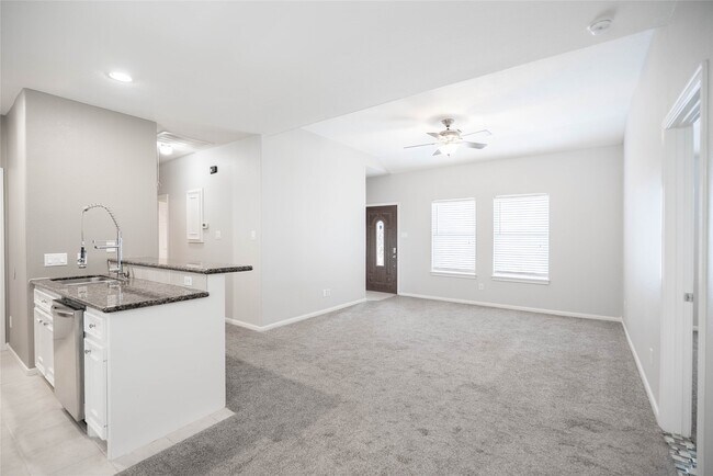 Building Photo - 13165 Snow Ln