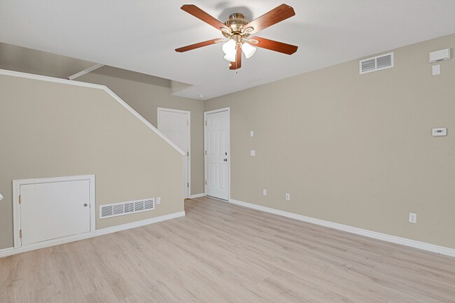 Building Photo - 11497 White Lotus Ln