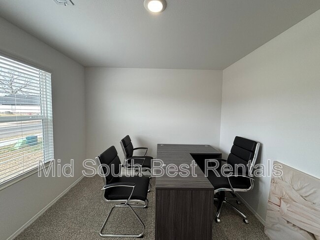 Building Photo - 6416 Newark Dr