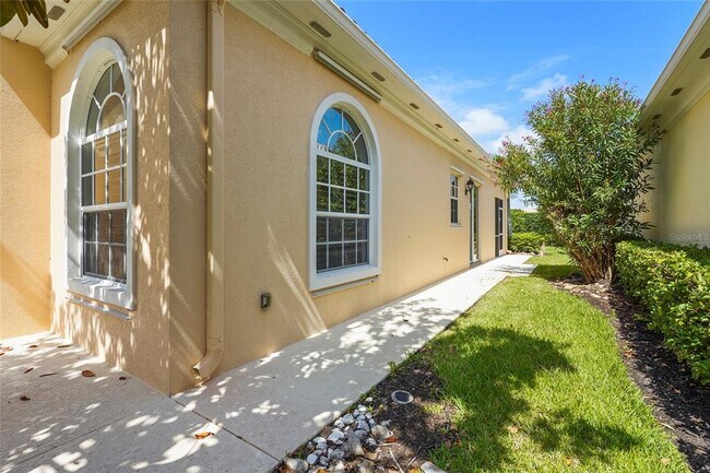 Building Photo - 7716 Uliva Way