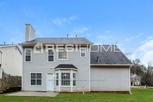 Building Photo - 3035 Hampton Club Way