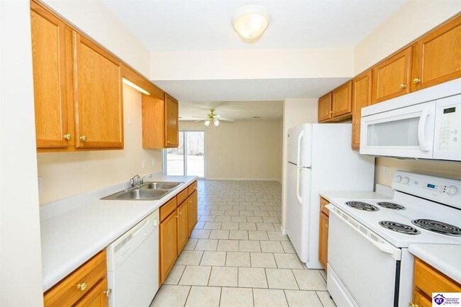 Building Photo - 132 Pointers Ct
