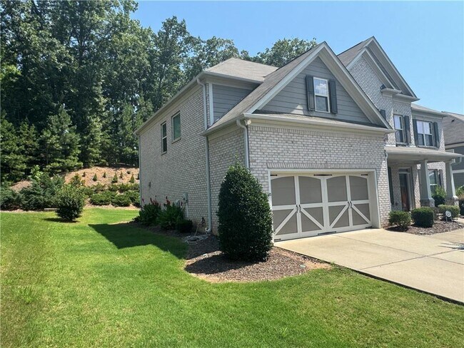 Building Photo - 5825 Pennant Ln