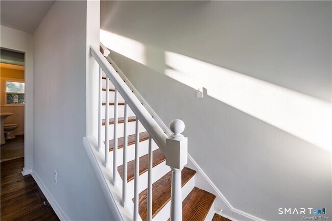 Building Photo - 927 Birmingham St