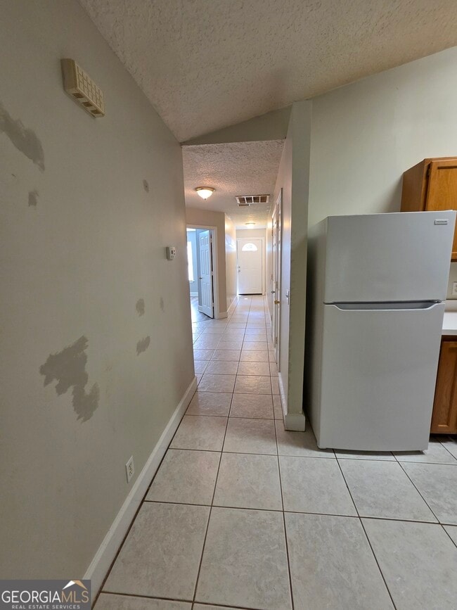 Building Photo - 516 S Arizona St