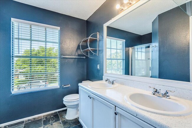 Building Photo - 112 Segovia Way