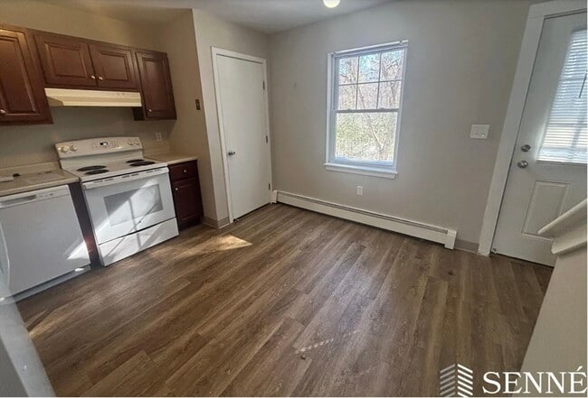 Building Photo - 65 Frank's Ln