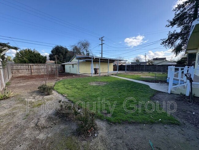 Building Photo - 1424 18th Ave