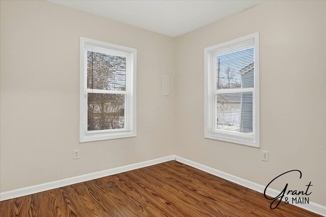 Building Photo - 3 bedroom ranch $1175