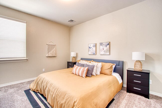 Building Photo - 4716 Christian Azcarate St