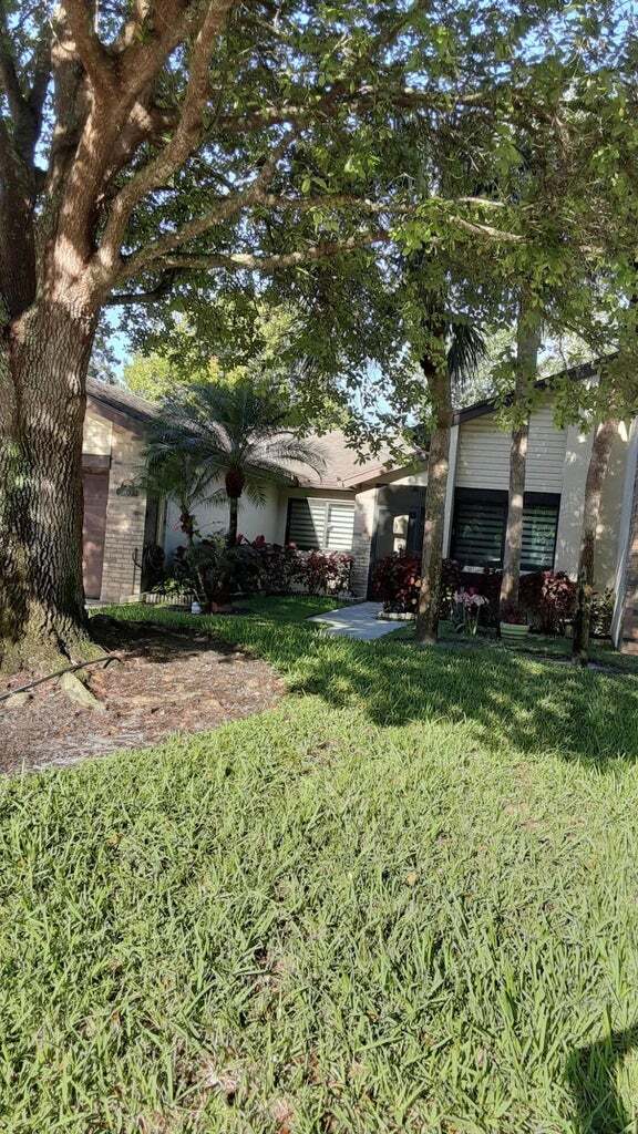 Building Photo - 160 Ramblewood Cir