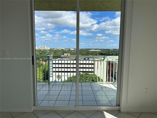 Building Photo - 3500 Coral Wy