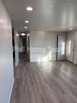 Building Photo - 245 E 200 N