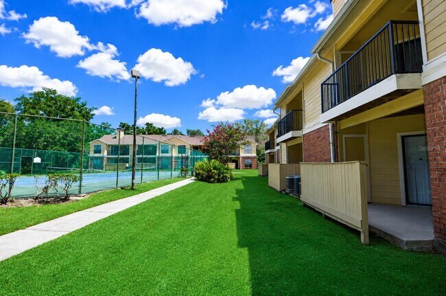 Building Photo - 8754 Mallard Reserve Dr