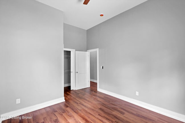 Building Photo - 511 E Kentucky St