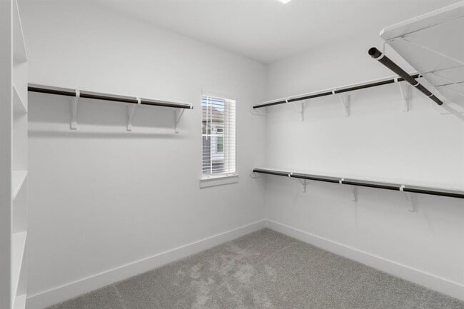 Building Photo - 16030 Mason Run Dr