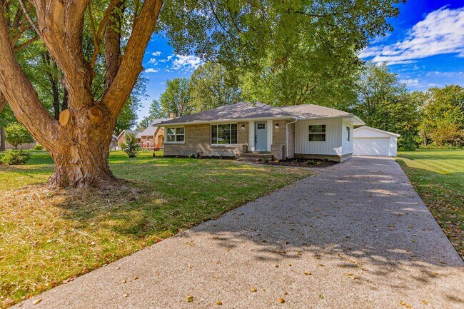 Primary Photo - 1401 Fuquay Rd