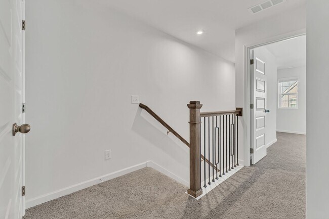 Building Photo - 5002 Dayflower Dr