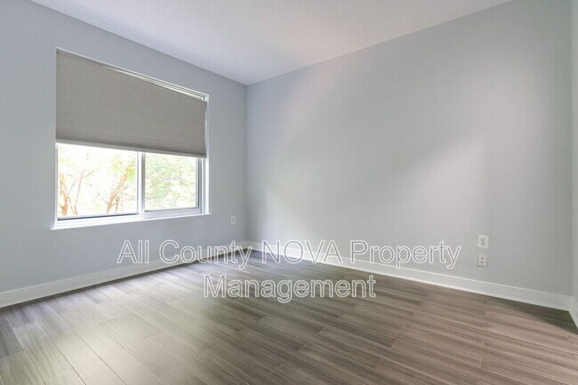 Building Photo - 820 N Pollard St