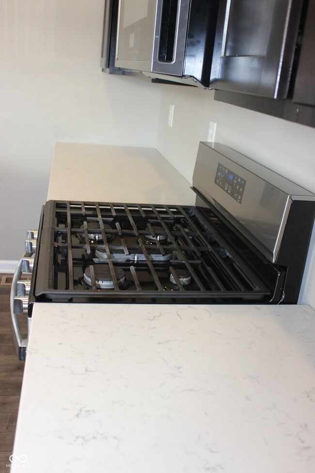 Building Photo - 6923 Bryant Pl