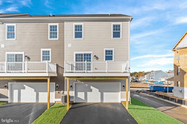 Building Photo - 1533 Schwinn St