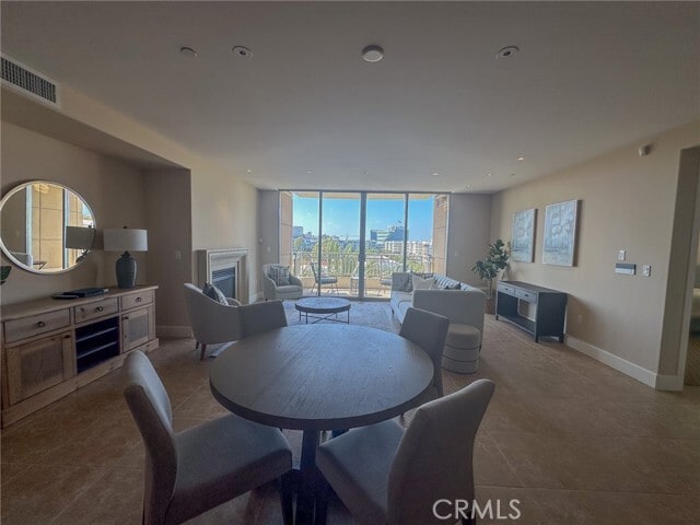 Building Photo - 5068 Scholarship