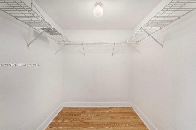 Building Photo - 1142 99th St