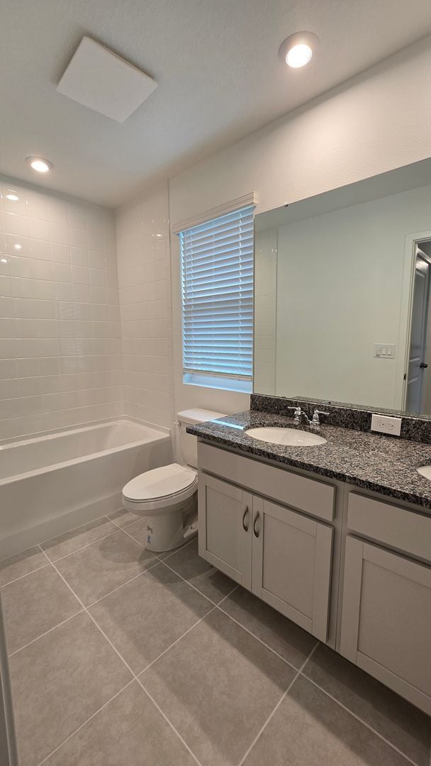 Building Photo - Brand-New Apopka 4Bed/2.5 Bath Townhome Avail for Rent! Be The first to Live Here!