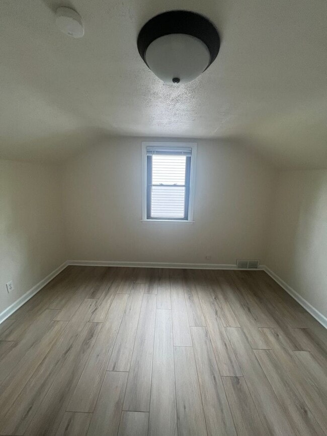 Building Photo - Beautifully Renovated 4-Bedroom Home with ...