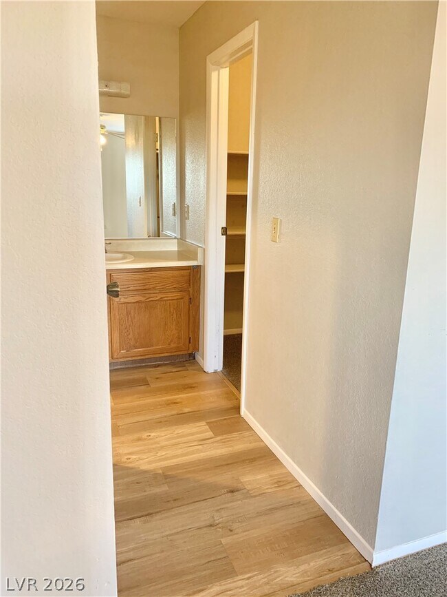 Building Photo - 3771 Shirebrook Dr