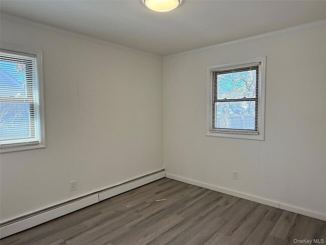 Building Photo - 21 Sherwood Dr