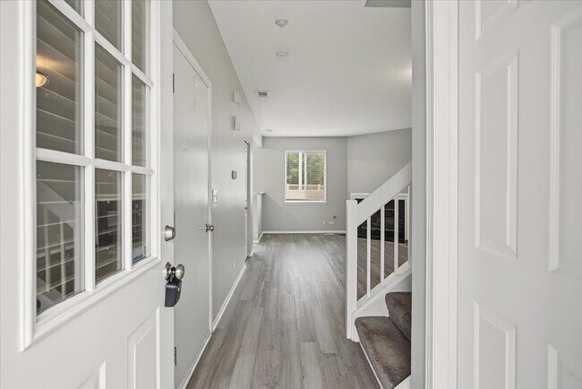 Building Photo - 1108 Grand Lake Ct