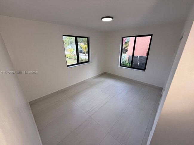 Building Photo - 800 Jann Ave