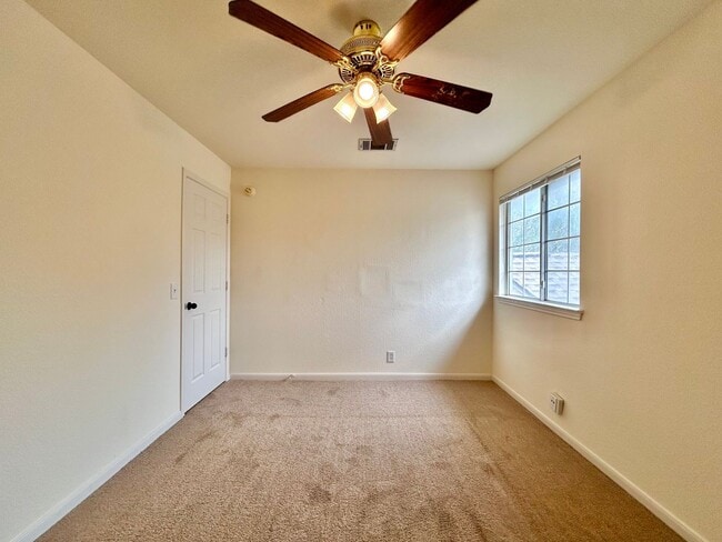 Building Photo - 1601 Waterfall Ave