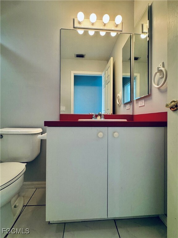 Building Photo - 1320 SE 6th Ave