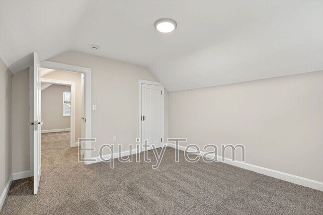 Building Photo - 405 Home Ave