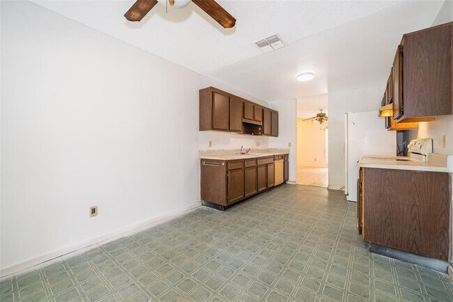 Building Photo - 6220 Rocky Trail