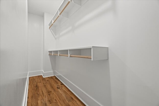 Building Photo - 1328 Twelve Oaks Ln