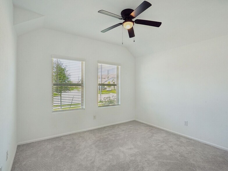 Building Photo - 7807 Eagle Crk Ln